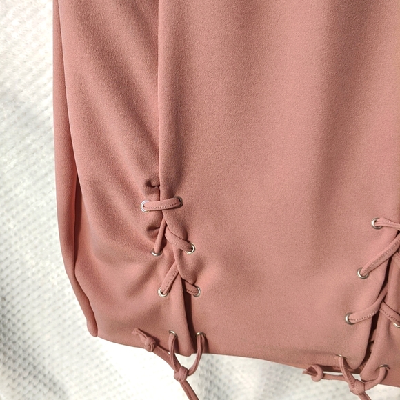 NWT PRETTY LITTLE THING Woman's size 12 Dusty Pink Lace Up Mini Skirt - Picture 4 of 10